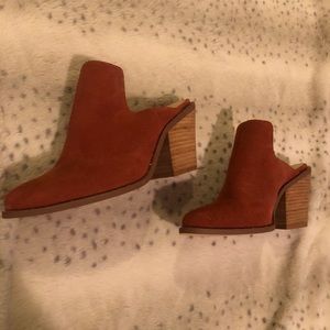 Chinese Laundry Mules